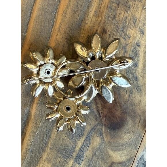 Vintage REGENCY Unmarked Bold Jonquil Topaz Cluster Rhinestone Flower Brooch - Picture 7 of 14